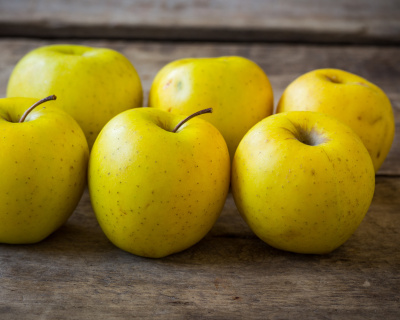 Яблоня "Голден Делишес"